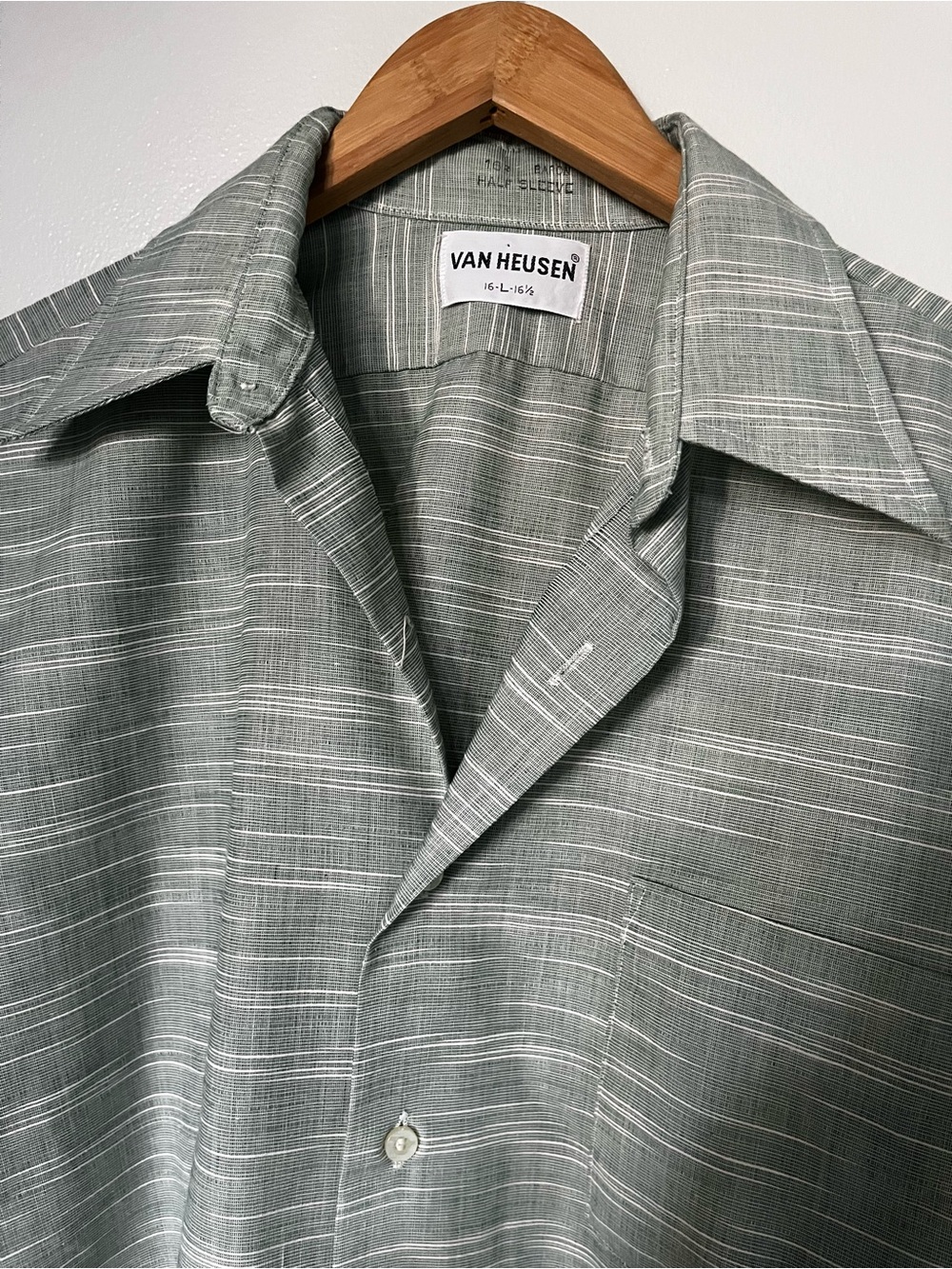 1960’s Pristine Vintage Van Heusen Woven Sage Green and White Short-Sleeve Shirt